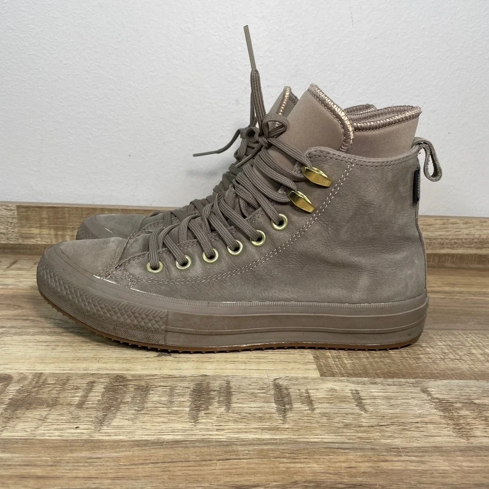 Converse Chuck Taylor Womens 8.5  Counter Climate Waterproof Leather Sneakers